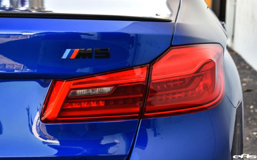 Детали экстерьера BMW M5 Marina Bay Blue by EAS (F90) 2018 года  (фото 32 из 34)